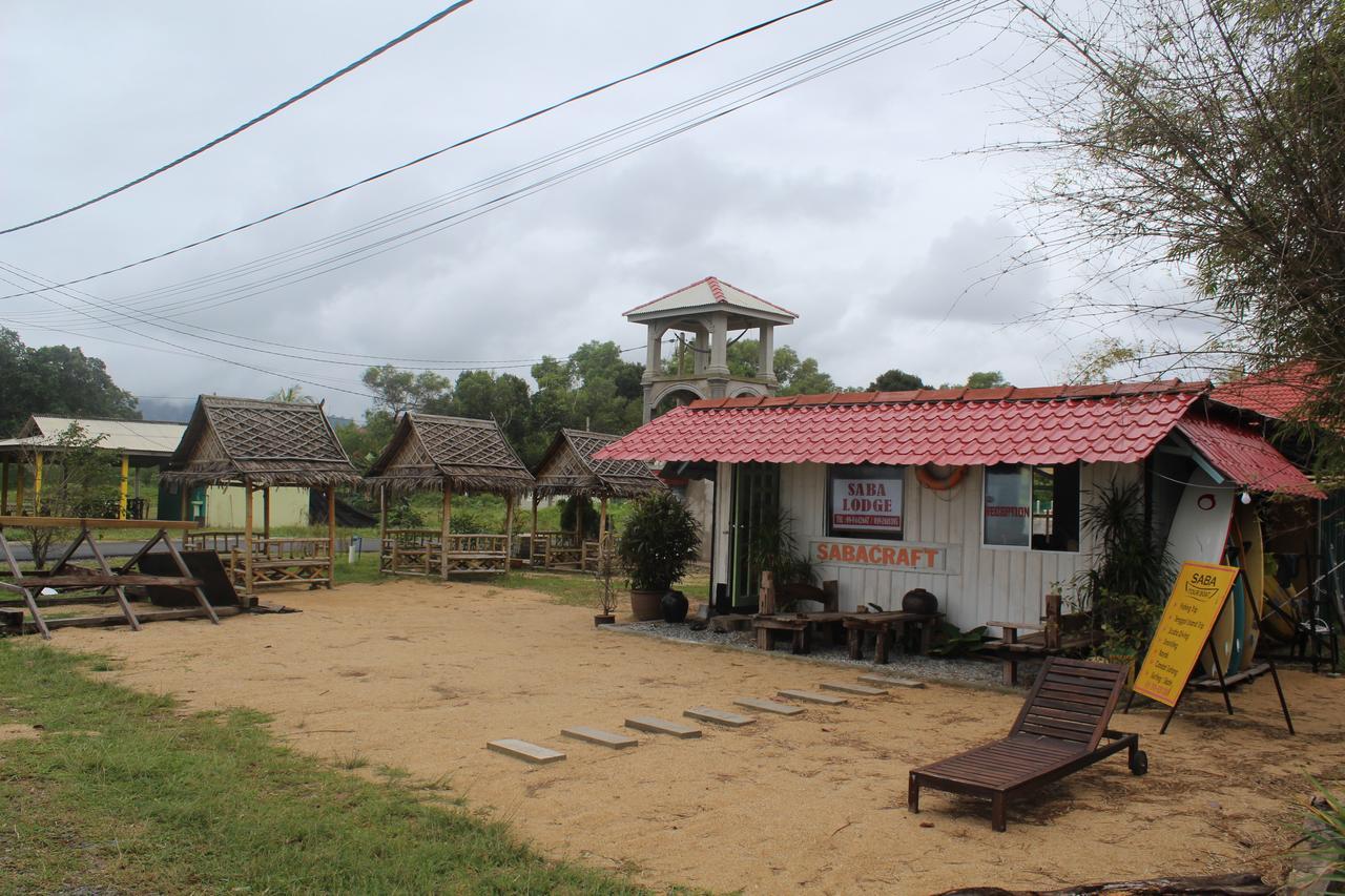 Saba Lodge Dungun Kültér fotó